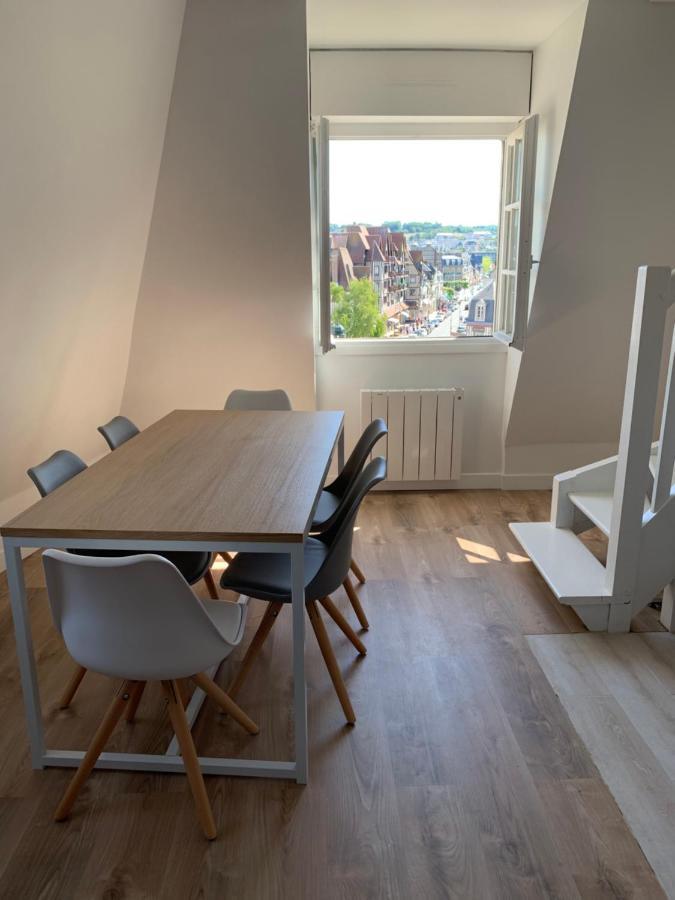 Appartement au cœur de Deauville avec vue imprenable et parking privé Exterior foto